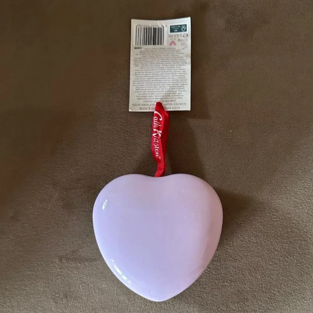GIFT SOAP Heart Soap in an embossed Heart Tin